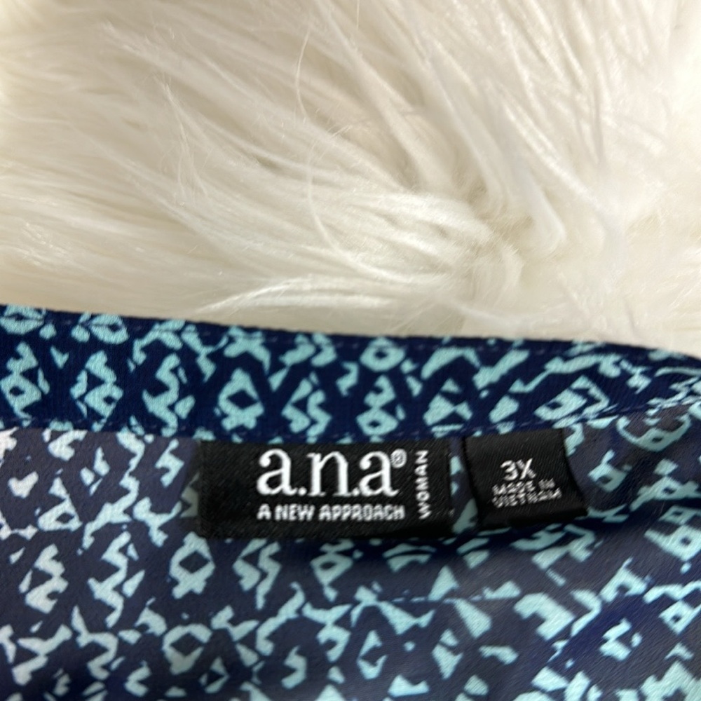 a.n.a. Navy/Turquoise Print Blouse - Picture 4 of 4